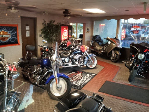 Car Dealer «Jim Clark Auto World», reviews and photos, 100 SW 29th St, Topeka, KS 66611, USA