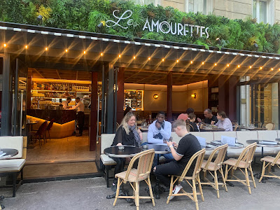 Les Amours in paris à Paris