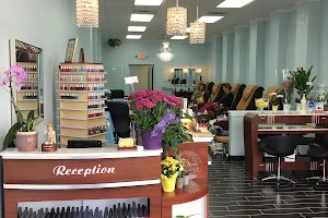 Vin Beauty Nails & Spa image