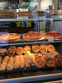 Vitrine du Restaurant servant le petit-déjeuner Boulangerie Paul Aix-Tourelles à Aix-en-Provence - n°2