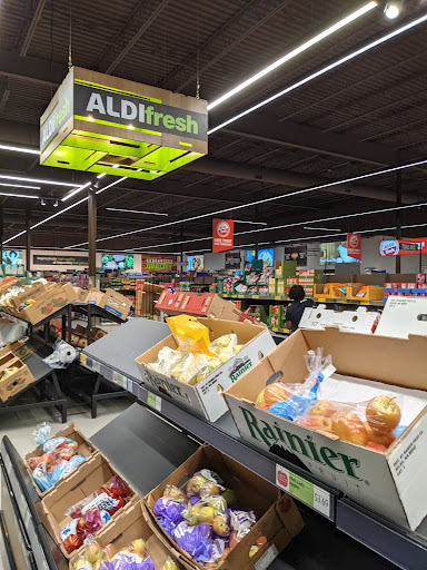 Supermarket «ALDI», reviews and photos, 4222 W Gate City Blvd, Greensboro, NC 27407, USA