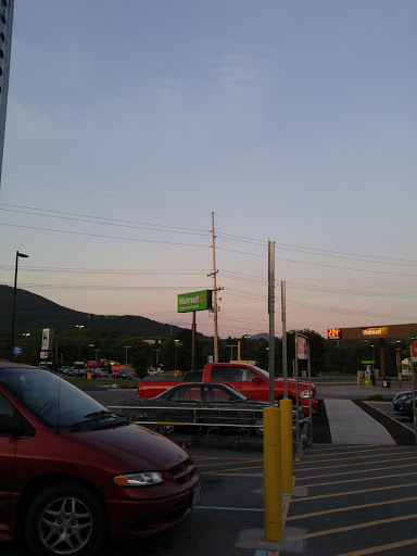 Supermarket «Walmart Neighborhood Market», reviews and photos, 4950 Plantation Rd, Roanoke, VA 24019, USA