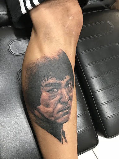 Tattoo Shop «Phat Boys Tattoos & Body Piercings», reviews and photos, 6640 Southwest Fwy A, Houston, TX 77074, USA