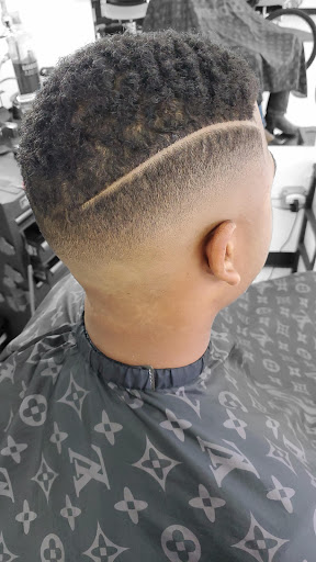 Barber Shop «New Era Barber Shop», reviews and photos, 405 Magnolia Ave, Auburndale, FL 33823, USA