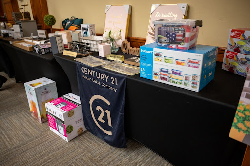 Real Estate Agency «Century 21 C. Watson», reviews and photos, 7520 N Palm Ave, Fresno, CA 93711, USA