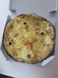 Plats et boissons du Pizzeria La Saint-Quentinoise à Saint-Quentin-la-Poterie - n°4