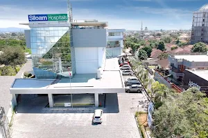 Siloam Hospitals Mataram image