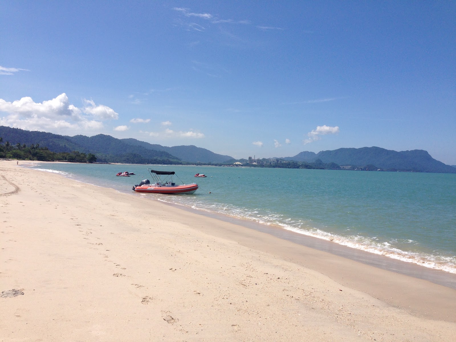 Foto di Rekreasi Kastam Beach area servizi