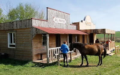 Cabane Insolite Western à Belforêt-en-Perche