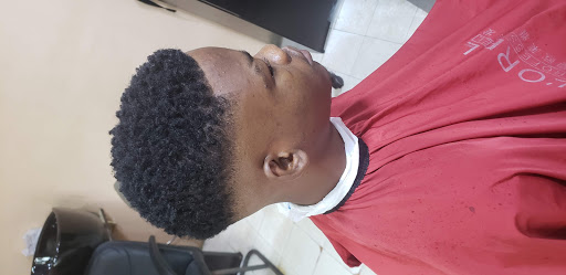 Davekutz barber shop, 72 road, Shop 6 by 24 road junction, Festac Town 102102, Lagos, Nigeria, Barber Shop, state Lagos