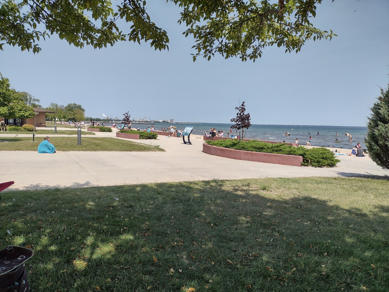 Photo of Michekewis Park Beach with very clean level of cleanliness