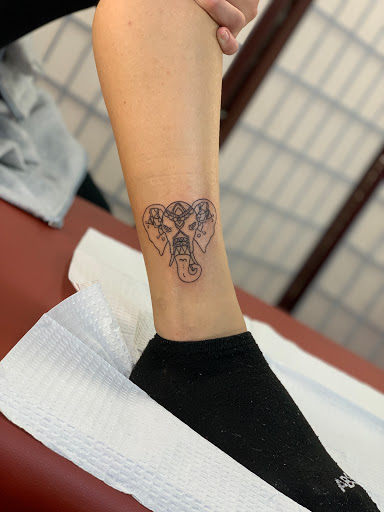 Tattoo Shop «studio 316 Tattoo & Body Piercing», reviews and photos, 84-22 Roosevelt Ave, Jackson Heights, NY 11372, USA