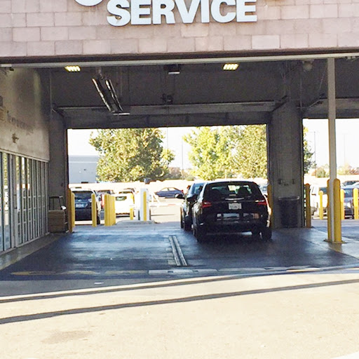 Used Car Dealer «CarMax», reviews and photos, 7180 N Palm Ave, Fresno, CA 93650, USA