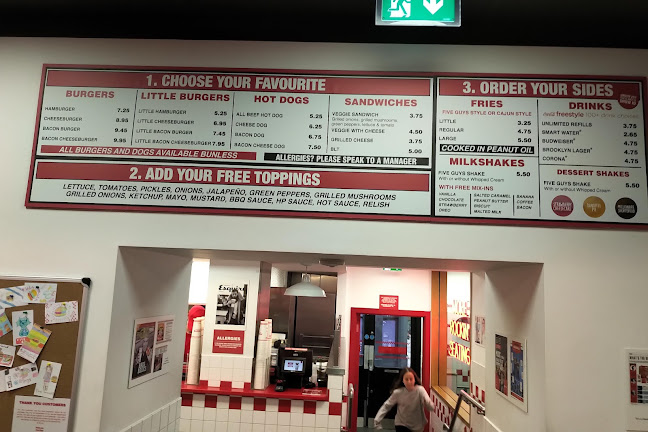 Comments and reviews of Five Guys Charing Cross