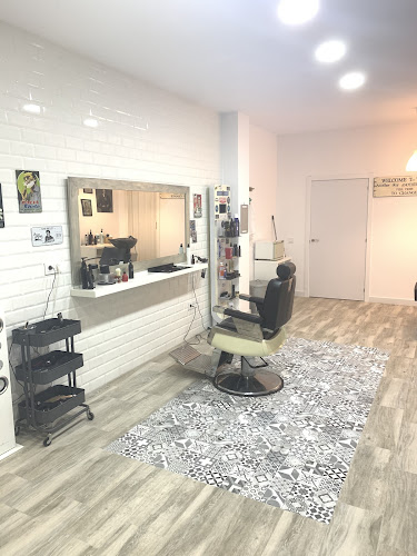 Peluqueria Le Club 10 Salón de Corte - Roquetas de Mar