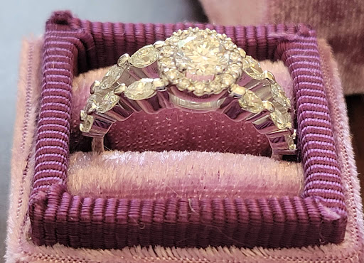 Jewelry Store «Jwo Jewelers», reviews and photos, 900 Mansell Rd # 24, Roswell, GA 30076, USA