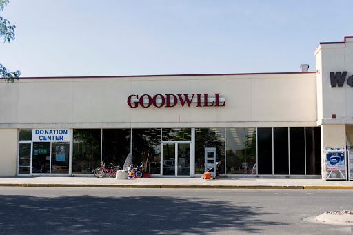 Thrift Store «Goodwill», reviews and photos