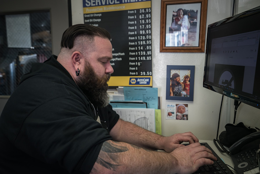 Auto Repair Shop «Aspen Hill Exxon», reviews and photos, 14011 Georgia Ave, Aspen Hill, MD 20906, USA