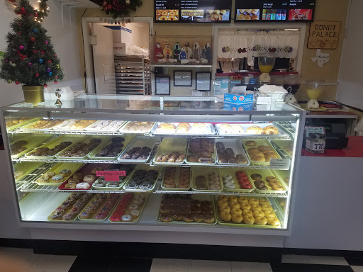 Donut Palace, 2100 W Northwest Hwy, Grapevine, TX 76051, USA, 