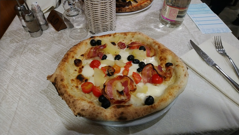 Ristorante Pizzeria Bella Napoli E Albergo