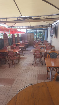 Atmosphère du Restaurant LE PARONE à Maurepas - n°3