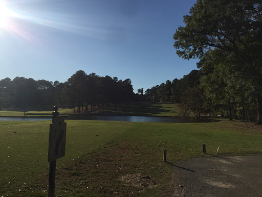 Golf Course «Lake Shore Golf Course», reviews and photos, 4621 Lumley Rd, Durham, NC 27703, USA
