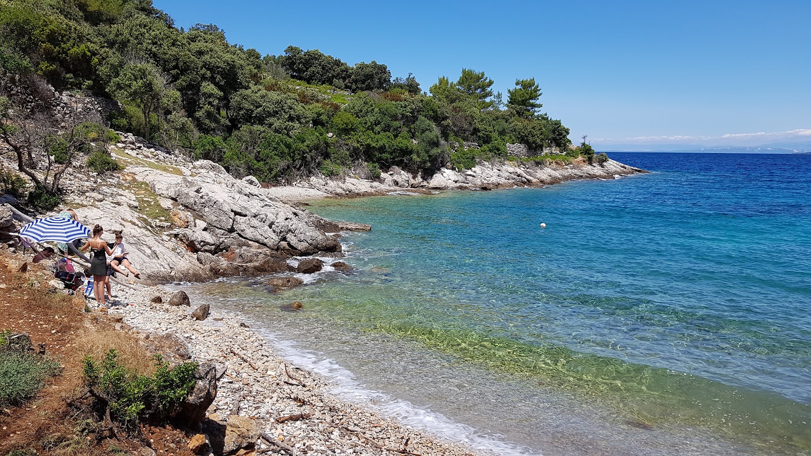 Φωτογραφία του Plaza Jamna περιτριγυρισμένο από βουνά