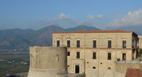 Castello Macchiaroli Piazza Portello, 84039 Teggiano SA, Italia
