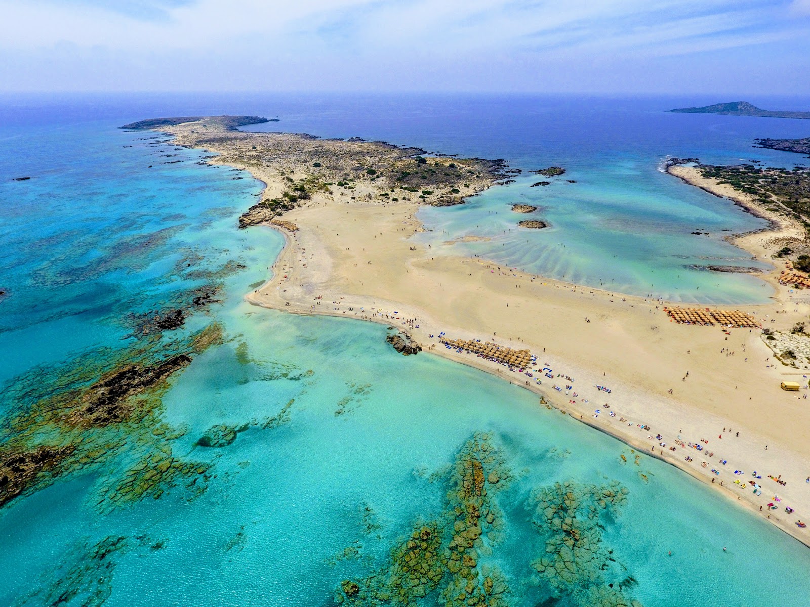 Foto von Elafonissi Strand mit mittlere buchten