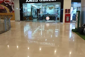 Johnny Andrean Salon Metropolitan Mall Bekasi 1 image
