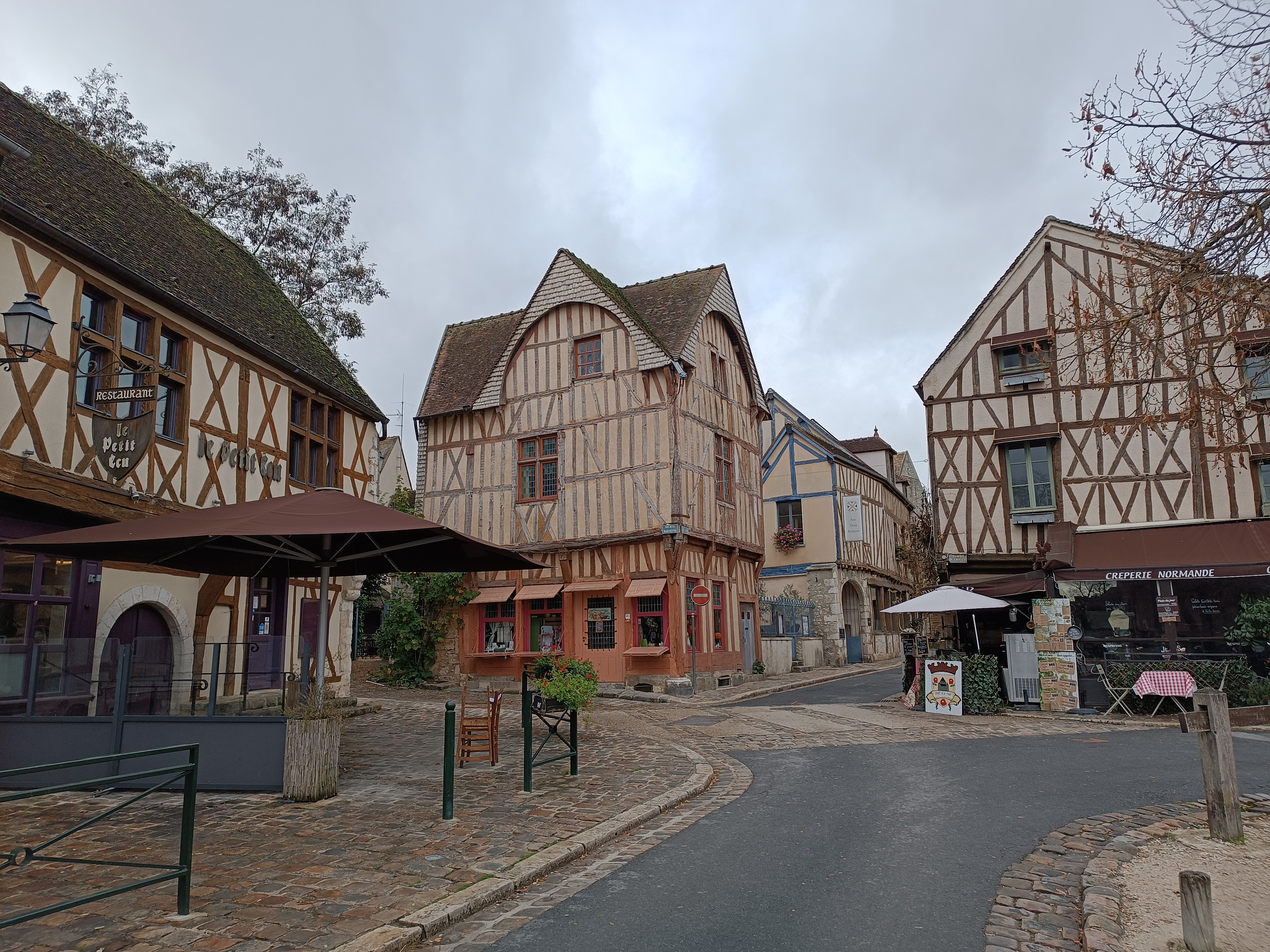 Photo n° 15 de l'avis de Bernard.o fait le 08/11/2022 à 21:47