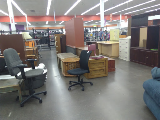 Thrift Store «7th St & Union Hills Goodwill Retail Store & Donation Center», reviews and photos, 710 E Union Hills Dr, Phoenix, AZ 85024, USA