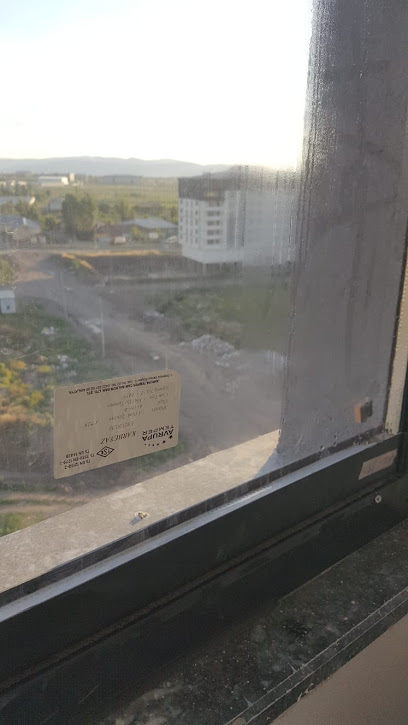 kar beyaz cam balkon