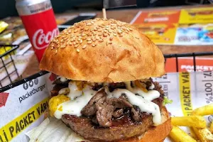 Packet Burger Bağçeşme Şubesi image