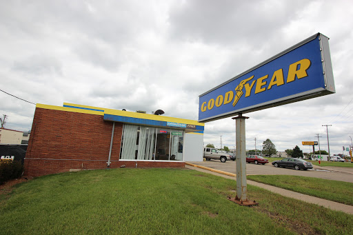 Auto Repair Shop «Goodyear Bloomington Auto, Tire & Glass», reviews and photos, 9331 E Bloomington Fwy, Bloomington, MN 55420, USA