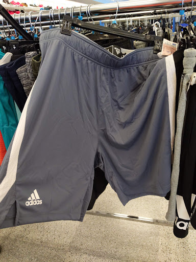 Clothing Store «Ross Dress for Less», reviews and photos, 1237 E Golf Rd, Schaumburg, IL 60173, USA