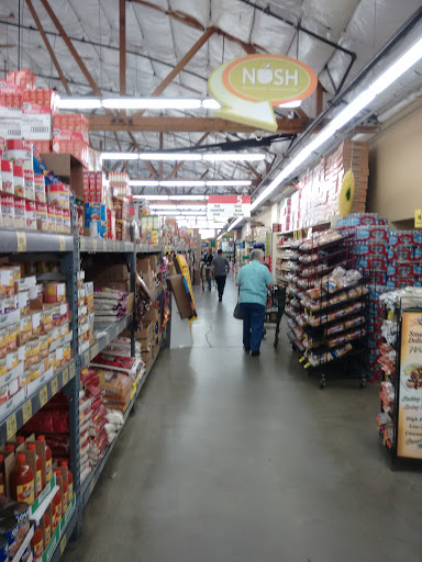 Grocery Store «Grocery Outlet Bargain Market», reviews and photos, 1203 N State St, Ukiah, CA 95482, USA