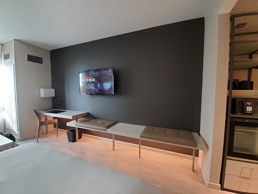 AC Hotel by Marriott Santa Rosa Sonoma Wine Country image