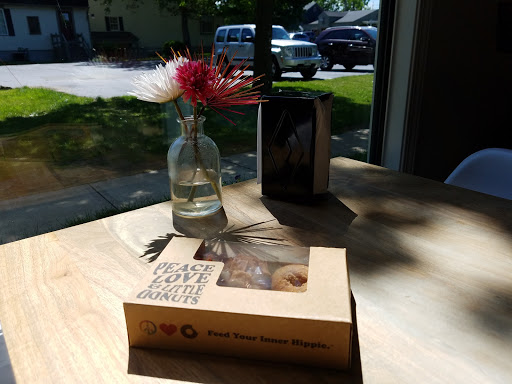 Donut Shop «Peace, Love & Little Donuts of Hudson», reviews and photos, 51 S Main St #4, Hudson, OH 44236, USA