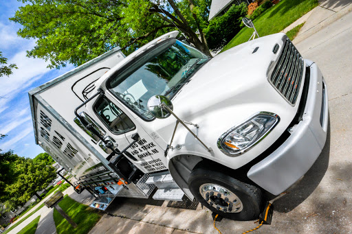 Moving and Storage Service «Two Men and a Truck», reviews and photos, 6702 L St, Omaha, NE 68117, USA