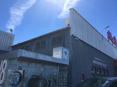 Laverie Revolution laundry à Granville