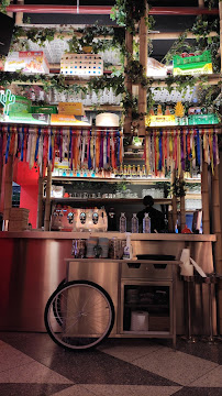 Atmosphère du Restaurant vietnamien Hanoï Cà Phê Vélizy 2 à Vélizy-Villacoublay - n°9