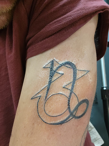 Explore half sleeve tattoo ideas for women, creative tattoo ideas in Peoria, available at InkCapital Tattoos