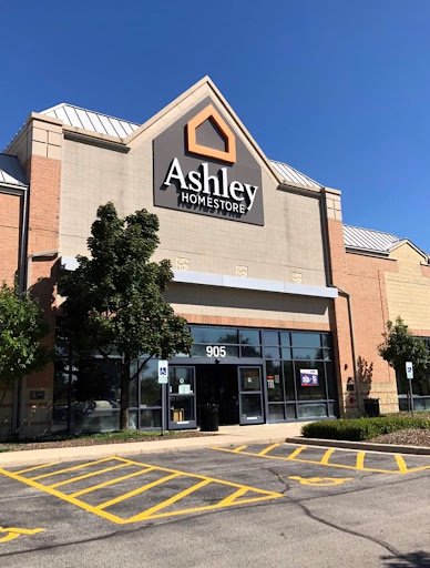 Furniture Store «Ashley HomeStore», reviews and photos, 905 Perimeter Dr, Schaumburg, IL 60173, USA