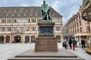 Place Gutenberg image