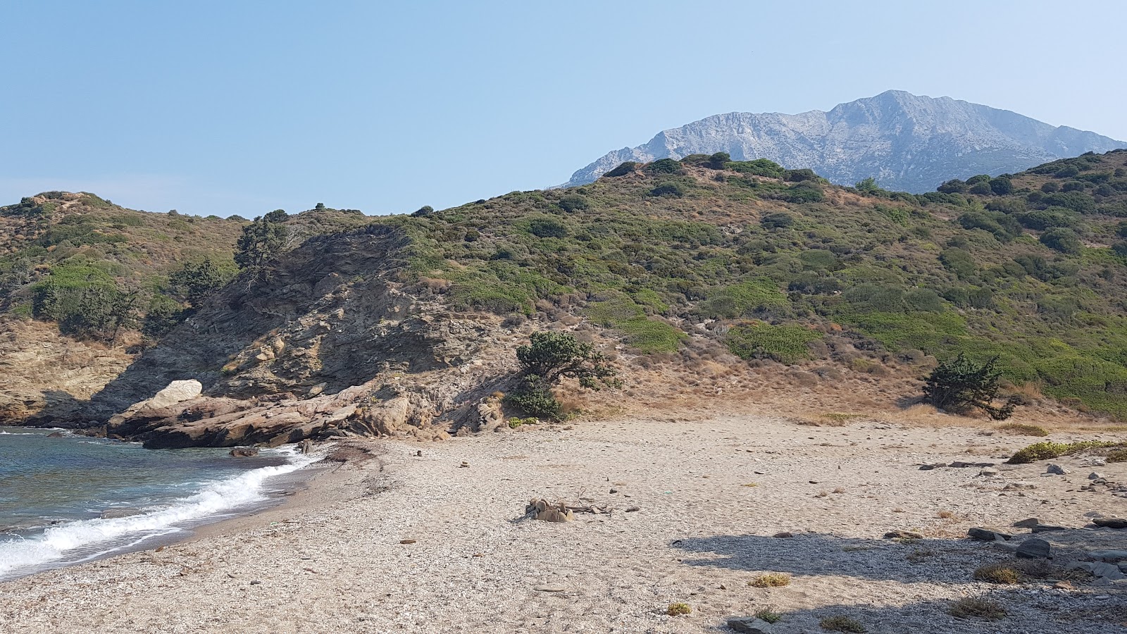 Photo of Kedros beach with small bay