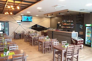 Bistro Pauza image