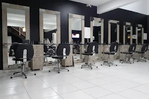 Hello Hair Beauty Center image