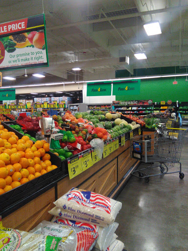 Grocery Store «Food 4 Less», reviews and photos, 4400 Slauson Ave, Maywood, CA 90270, USA
