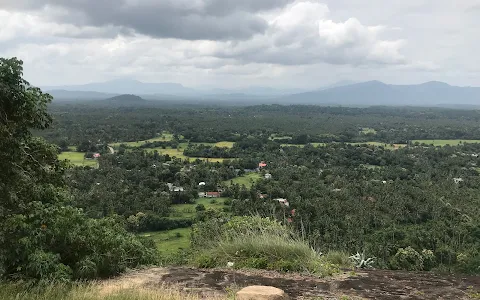 Maraluwawa Sri Pushpadeva Arahanatha Rajamaha Vihara Temple image